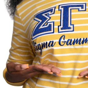 ซิกมาแกมมาโรเสื้อสเวตเตอร์ลายทางสีขาวทองผู้หญิงกรีกซอร์โรริตี้คอกลมสไตล์สตรีทแวร์ลำลอง - Product Image 4