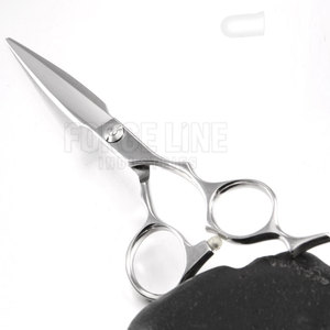 Ciseaux de coiffure fabriqués au Pakistan, en acier robuste, design simple. - Product Image 5