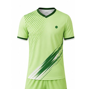 Tenue de football professionnelle, maillot et short modernes, tissu résistant pour les entraînements, les matchs et les vêtements de sport quotidiens - Product Image 4