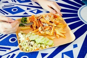 Assiettes carrées de 8 pouces en feuilles d'arec bio, très demandées, pour événements et plats à emporter, vaisselle pour mariages et fêtes - Product Image 1