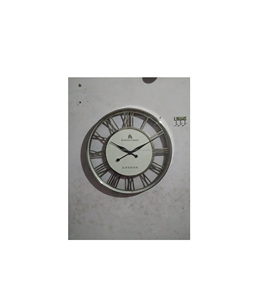 Elegante reloj de mesa de metal de inspiración antigua adecuado para estantería, oficina, cabina o decoración de mesa auxiliar - Product Image 4