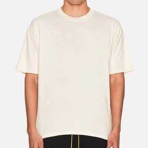 Camiseta Casual de Algodón para Hombre, Color Crema, Manga Corta, Cuello Redondo, Corte Regular, Diseño Sólido, Tejido de Punto Teñido - Product Image 1