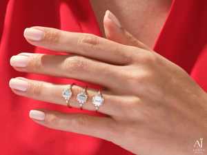 Anillo de Compromiso con Moissanita Cultivada en Laboratorio, Certificada por IGI, Corte Esmeralda, Plata 925, Chapado en Oro, Engaste de Puntas, Unisex - Product Image 5