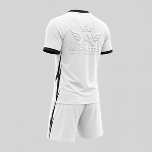 Tenue de football haute performance, vêtements de sport, uniforme de football conçu avec un tissu en polyester respirant pour l'entraînement quotidien - Product Image 3