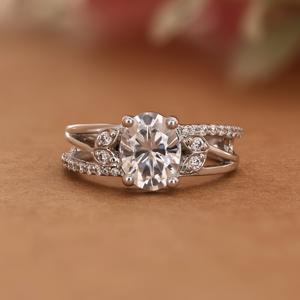 แหวนมอสซาไนต์ทรงกลมดีไซน์เก๋สำหรับผู้หญิง ทำจากเงินแท้ 925 เหมาะสำหรับงานแต่งงานและงานหมั้น - Product Image 3