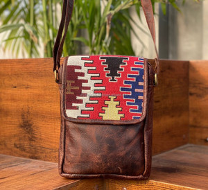 Lujo tejido a mano Jacquard Kilim Flap con audaz Tribal y patrón étnico bolsos para mujeres bolsos cruzados con correa ajustable - Product Image 3
