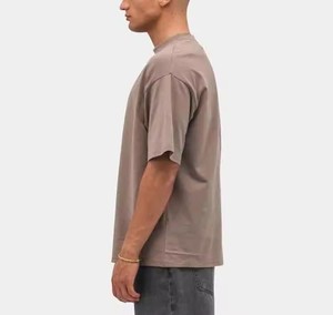 Camiseta de Fabricante OEM Personalizada, 100% Algodón Orgánico, Lisa, de Corte Holgado y Cuadrado, Cuello Redondo - Product Image 2