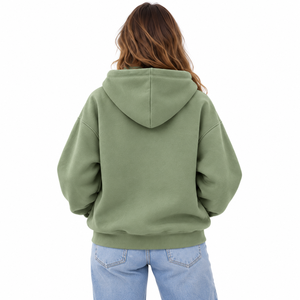 Sudadera con capucha de invierno para mujer, verde salvia, con cremallera, bordado de guirnalda, lazo, árbol, campana, copo de nieve, visco y diseño frontal temático - Product Image 5