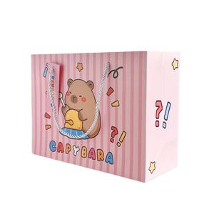 Sac cadeau Capybara de qualité supérieure-Emballage cadeau personnalisable écologique de haute qualité pour les occasions et événements spéciaux - Product Image 3