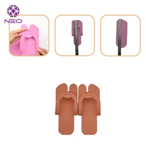 Tongs EVA pour hommes et femmes avec matériau léger, utilisation pratique, Logo et emballage personnalisés - Product Image 2