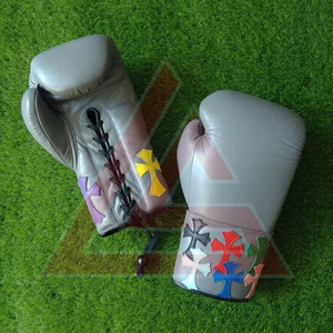 Gants de boxe personnalisés Chrome Heart, à lacets, en cuir durable, respirants, antidérapants, anti-humidité, gants MMA Sanda - Product Image 2