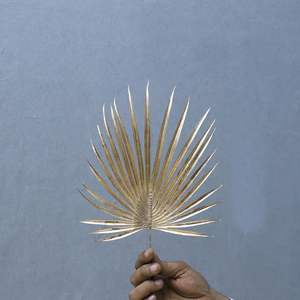 Boucles de serviette en métal classiques dorées avec motif de plumes pour les banquets de fête, les mariages, les anniversaires, les baby showers - Product Image 4