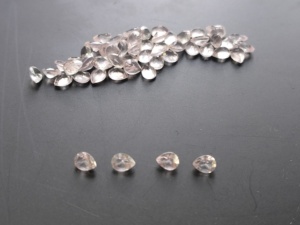 Cuarzo Rosa Natural, Corte Pera de 4x3MM, Rosa Rosado, Gema Suelta de la Mejor Calidad para Joyería - Product Image 2