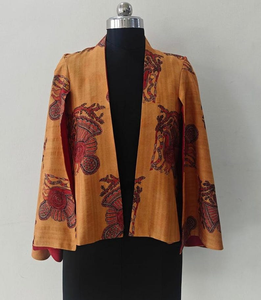 Chaqueta Kimono de Seda Tussar Ligera y Transpirable Hecha a Mano para Mujer, Tejida con Estampado Étnico Madhubani - Product Image 4