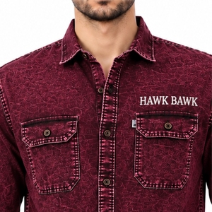 Chemise en jean délavé personnalisée pour homme, style vintage, logo personnalisé, tissu doux et respirant, poche poitrine, manches longues, design pour homme - Product Image 4