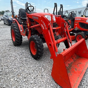 Tracteur compact Kubota B2920 en gros d'usine avec plateau de tonte, 23 CV, diesel, 4x4, hydrostatique, machine agricole et de jardin - Product Image 6