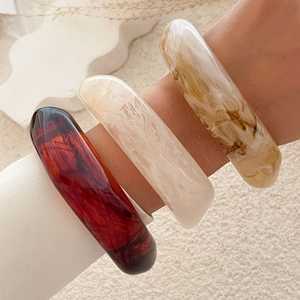 <b>Indian</b> Supplier Trendy Eco-Friendly Resin Bangles Unique Patterns Hand Modeled Christmas Theme Comfortable Fit Fashion - Product Image 5