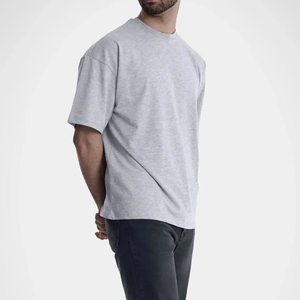 Camiseta de cuello redondo extragrande de nueva llegada, estilo urbano, de algodón grueso, corte holgado, informal y a la moda para hombre. - Product Image 3