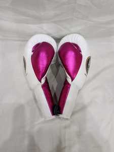 No Boxing No Life Ensemble d'entraînement et de sparring de boxe pour femmes et filles, comprenant des gants de boxe rose et blanc, un protège-tête et un protège-guêtres - Product Image 4