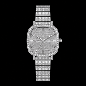 Montre pour femme en argent, forme coussin, sertie de diamants, cadran pavé de luxe, bracelet en cristal, montre-bracelet scintillante et élégante - Product Image 1