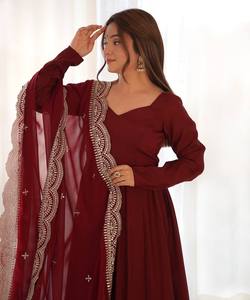 Traje Salwar Chanderi Romano de Lujo con Bordado y Lentejuelas, de Algodón, para Fiestas, Bodas y Eventos, Precio al por Mayor, Prenda Étnica - Product Image 6