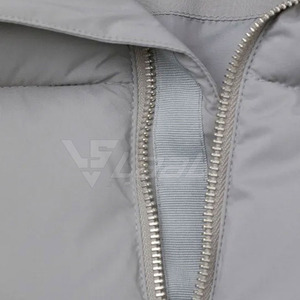 Tenue d'hiver moderne avec une sensation douce et une protection thermique, veste matelassée pour homme, veste matelassée élégante pour homme - Product Image 5