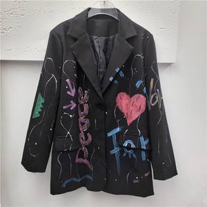 Blazer noir oversize pour femme, imprimé graffiti, style streetwear décontracté, motif cœur, simple boutonnage, peint à la main - Product Image 5