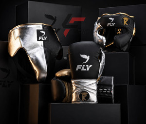 Nouvel ensemble de boxe en cuir véritable de qualité supérieure, design premium, personnalisable, avec gants de boxe professionnels, protège-tête et protège-génitale pour le sparring. - Product Image 1