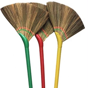 Balai à gazon doux vietnamien pour le balayage avec long manche en plastique Balai de nettoyage à usage domestique Prix bon marché Exportation du Vietnam - Product Image 1