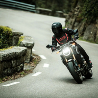 Casque de moto intégral avancé RF-1400 avec coque aérodynamique, visière transparente, doublure EPS et ventilation