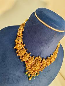 Collier pendentif en or 22 carats, style temple antique, pour mariée, mariage indien traditionnel, disponible en OR/ARGENT/BRASS - Product Image 2