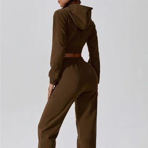 Ensemble de survêtements courts pour femmes, broderie personnalisée, coton, jogging, vêtements de détente et de fitness, fabricant OEM - Product Image 2