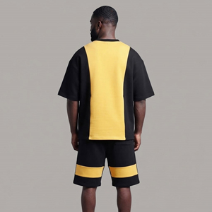 Nuevo conjunto deportivo de hombre, estilo holgado y moderno, con hombros caídos, cuello redondo, manga corta, 100% algodón, 2 piezas, con bloques de color, estilo urbano. - Product Image 2