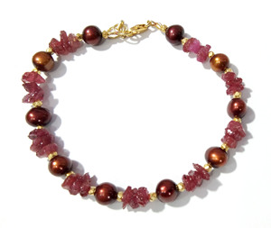 Pulsera de Perlas Rubíes en Bruto y Marrones: Pulsera de Plata de Ley 925 Chapada en Oro, Joyería Chapada en Oro, Pulseras de Cristal Ajustables - Product Image 3