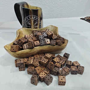 Dés en bois poli de qualité supérieure, vente en gros d'usine, dés de jeu de société avec points, dés de table, dés de jeu de société, dés de jeu en bois - Product Image 4