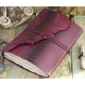 Diario de Cuero con Grabado de Serpiente Borgoña Grande, Cuaderno Rústico Hecho a Mano con Acabado Envejecido, Diario de Viaje, Grimoire con Páginas Desgastadas - Product Image 2
