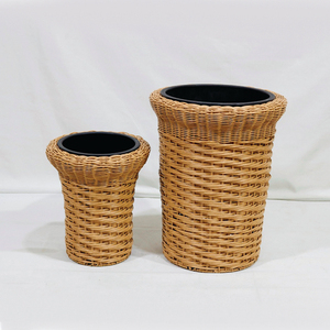 Maceta de Hierro Tejida con Mimbre Plástico para Exteriores, Balcón, con Revestimiento Negro, en Oferta - Product Image 4