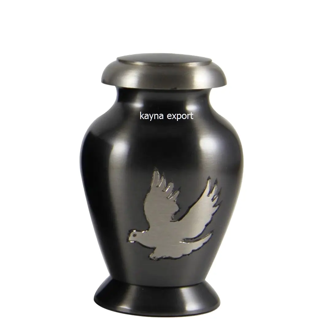 Ultima urna ricordo classica incisa con uccello in metallo per ceneri urna ricordo in metallo di nuovo arrivo con prezzi economici a ordini all'ingrosso