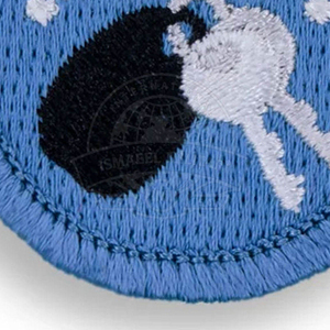 Patch brodé personnalisé thermocollant avec support thermosoudable, travail de broderie détaillé, parfait pour les uniformes, les sacs, les manteaux et les chapeaux. - Product Image 5