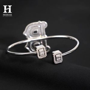 Bracelets personnalisés avec initiales - Bracelet alphabet pavé de pierres baguette - Bijoux hip-hop personnalisés - Product Image 5