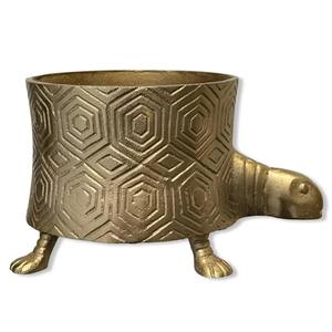 Maceta de oro grabada con forma de tortuga única para decoración del hogar, uso en mesa auxiliar de jardín y decoración linda para habitación infantil, procedente de la India. - Product Image 1