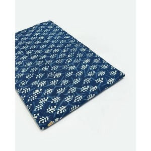 Tissu imprimé 100% coton pour vêtements féminins, matière douce et respirante pour robes et vêtements, disponible en grande quantité - Product Image 2