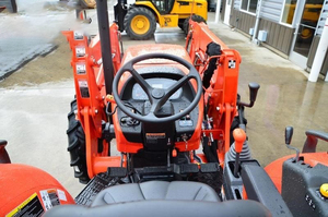 Tractor MAVERICK M7060 2026, 210HP, 4WD, Transmisión por Engranajes, Equipo de Trabajo Pesado, Listo para Exportación, con Garantía de 5+ Años, Suministro al por Mayor - Product Image 2