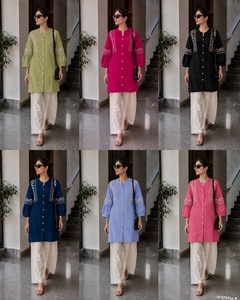 Kurti en coton rose brodé avec pantalon ample pour femmes, style indien, de Samp Corporation - Product Image 5