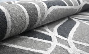 Tapis d'appoint noué à la main en laine et viscose lisses, couleur sumac |   Motif géométrique |   Écologique |   Pile moyen |   Sol tissé doux et moelleux - Product Image 4