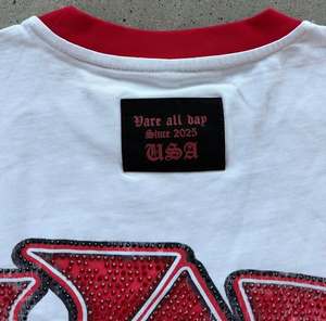 T-shirt personnalisé pour homme, coupe ample, manches courtes, imprimé graphique vintage, détail de manches contrastées, coton premium, streetwear - Product Image 3