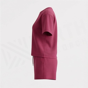 Ensemble 2 pièces tricoté pour femme : T-shirt à manches courtes de couleur unie et short au-dessus du genou, col rond, coupe ample, décontracté, pour le printemps et l'été - Product Image 3