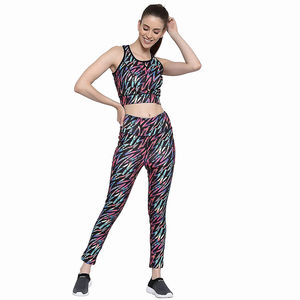 Conjunto de Yoga de Diseño Superior, Sin Mangas, Nuevo Diseño, Alta Calidad, Ligero, Disponible en Diferentes Colores - Product Image 4