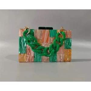 Pochette de soirée en résine de luxe faite à la main pour femmes, accessoire de mode en cristal de créateur - Product Image 5