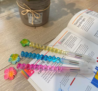 Stylos en plastique mignons et élégants de 0.5mm pour la largeur d'écriture de papeterie promotionnelle d'école et de bureau
